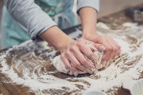 Whisking Through The Mix: Every Hand Mixer Attachment。